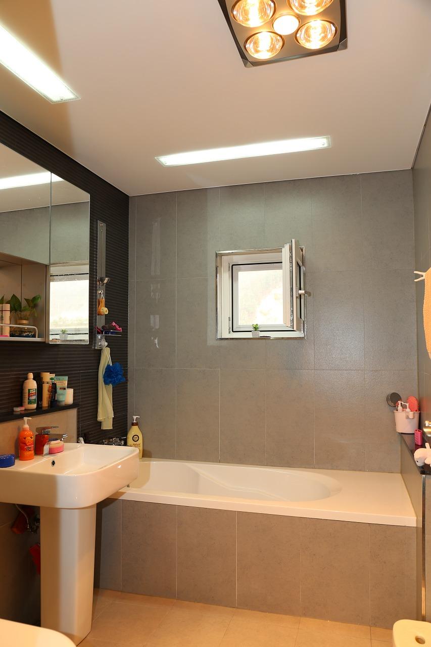 浴室装什么暖灯好