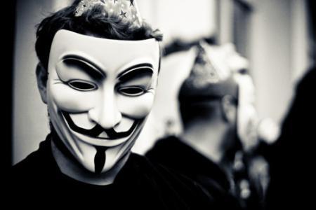 心理漫画|我们每个人都有一张微笑的面具