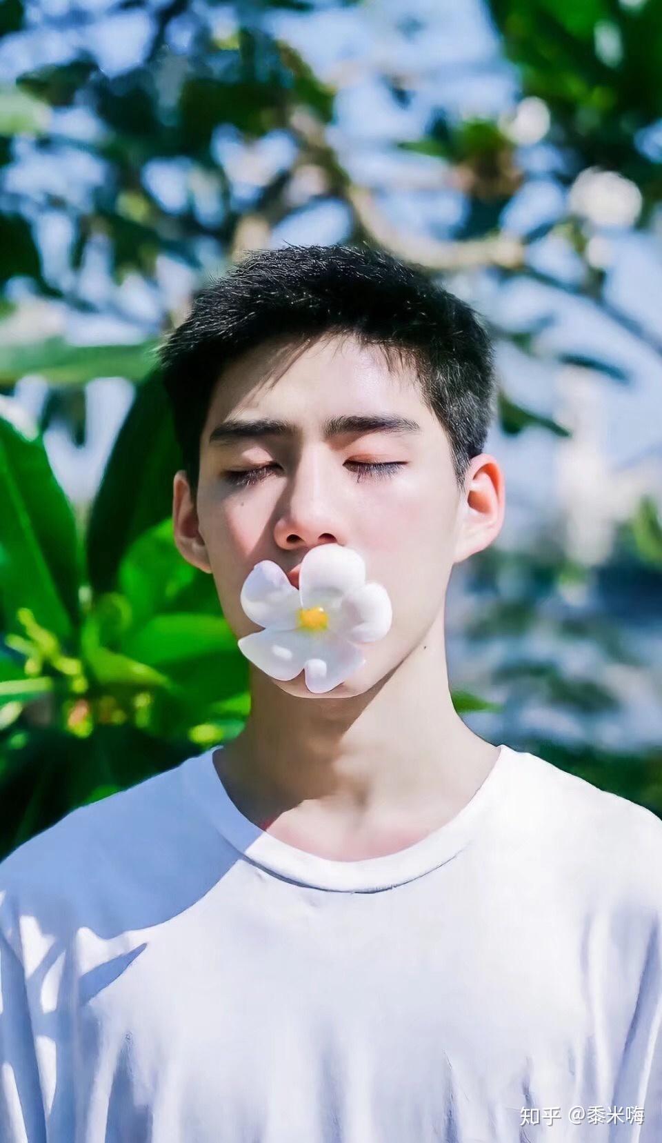 你觉得泰国男明星的颜值天花板是谁