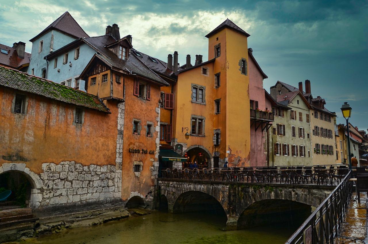 3. 钢桥结构特点