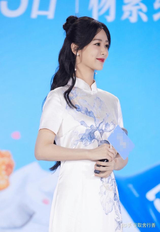 如何评价杨紫穿旗袍的造型? - 知乎
