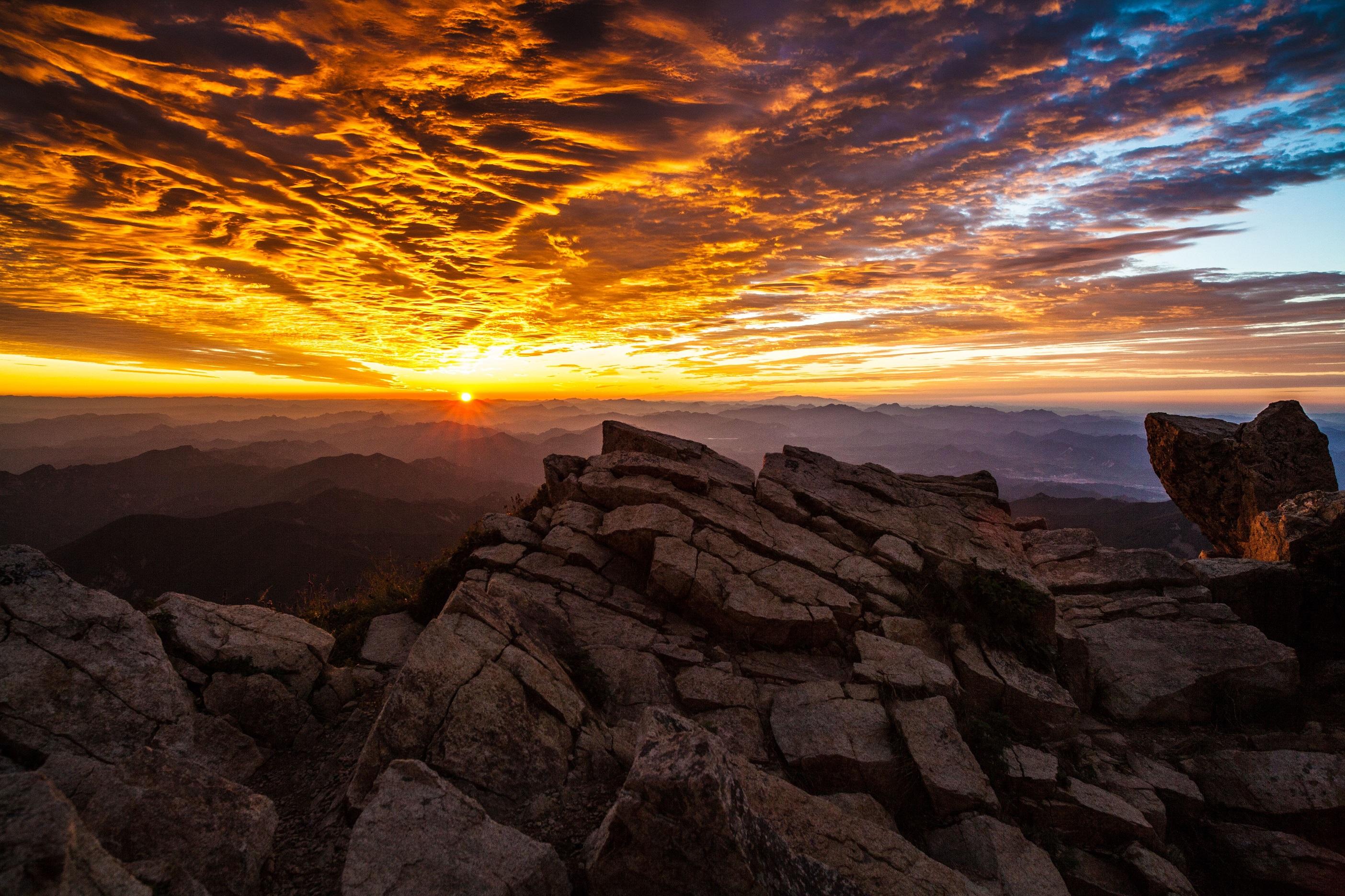 站在燕山主峰雾灵山顶海拔2118m能看到燕山山脉以外吗? - 知乎