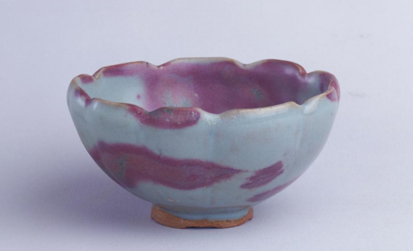 三渓堂】D1694 窯変釉 バラ色鈞窯 蒜頭瓶 24cm 故宮保管委員会 清中宜