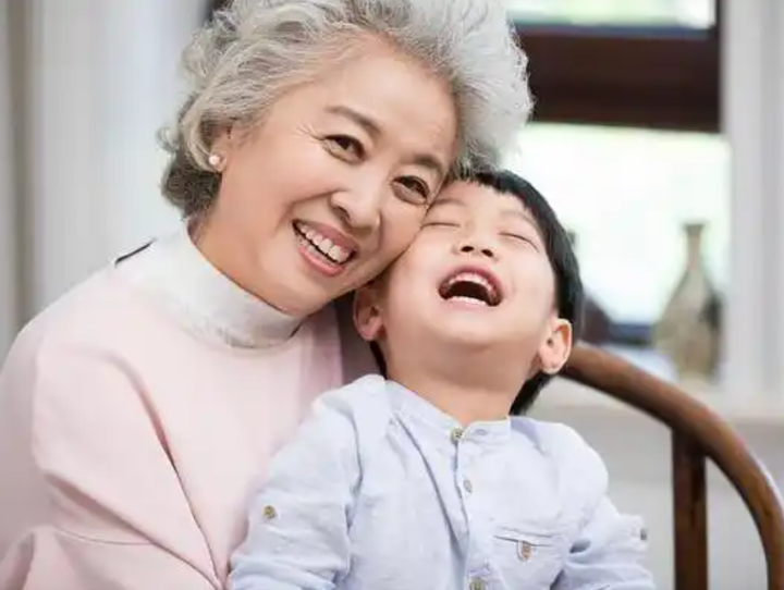 儿女生娃后，父母是应该出钱，还是出力？哪种方式更受欢迎？ - 知乎