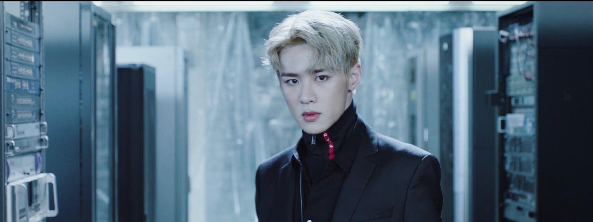 如何客观地评价威神v队长钱锟的长相