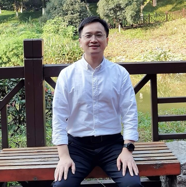 重庆工商大学教授刘勇:重庆互联网法治人才培养与实践先行者