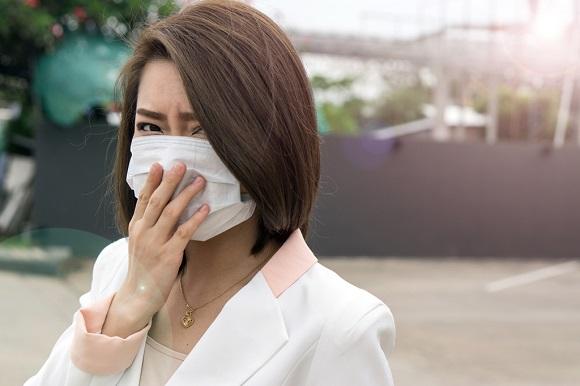 戴口罩闻口臭脾胃鼻作怪