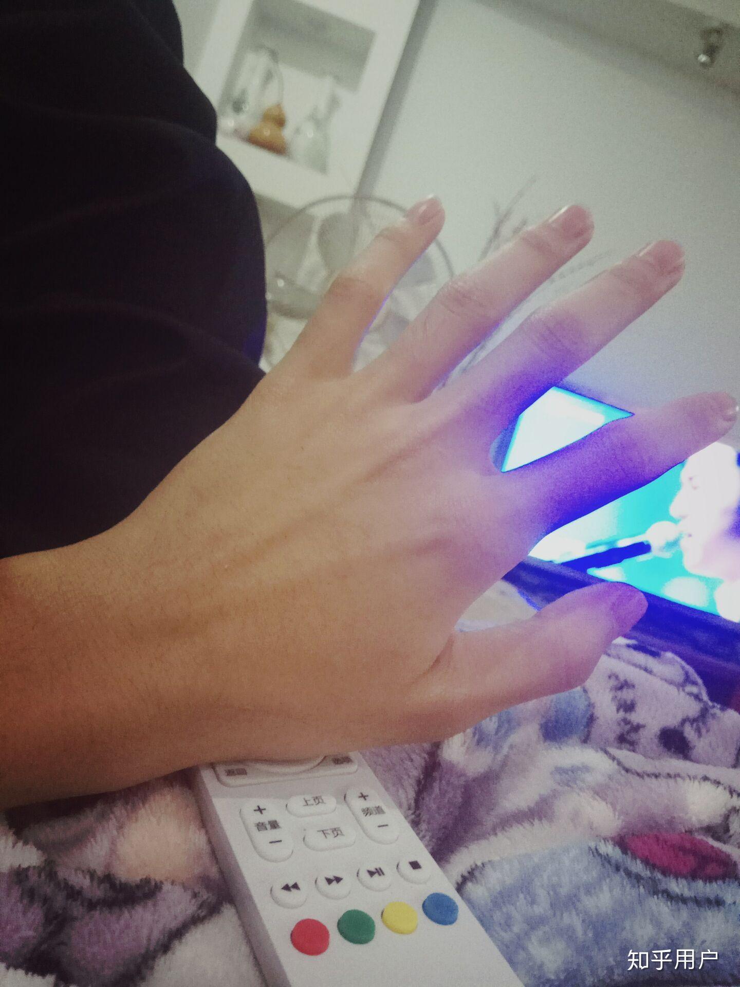 男朋友的手和女生的一样好看 (修长,皮肤细腻) 是一种什么感觉?