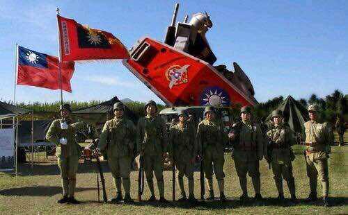 孟良崮上虎贲垮千里驰援有天霞非我见死不相救奈何共军有高达解放军真