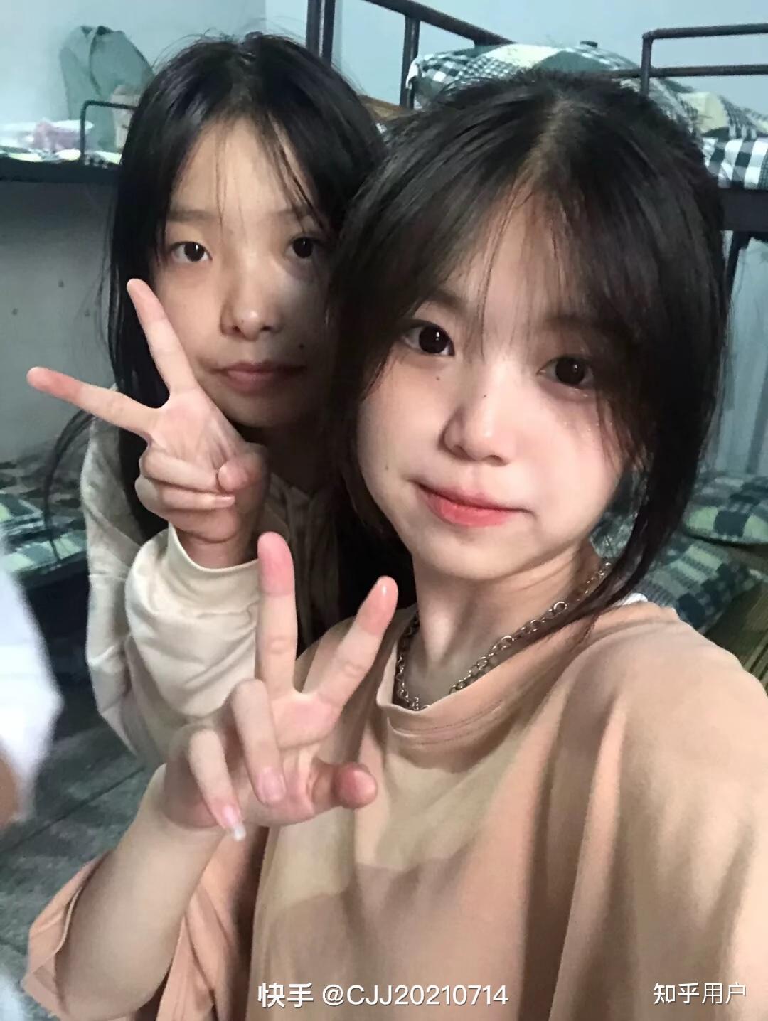 如何评价快手佳佳今天也很困的颜值?