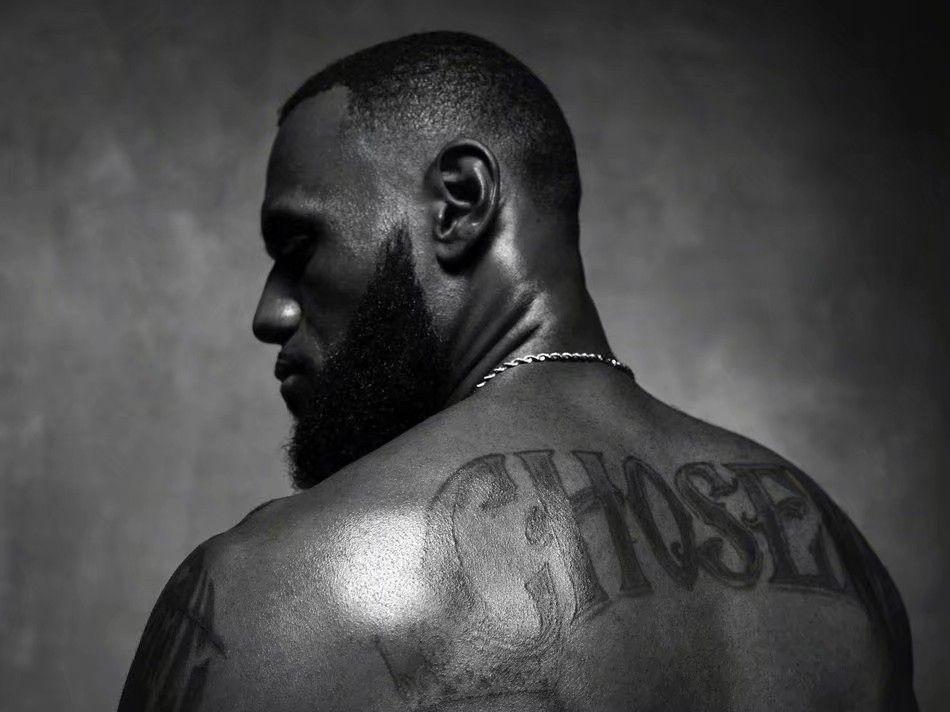 有没有勒布朗詹姆斯的高清头像或者壁纸帅一些的