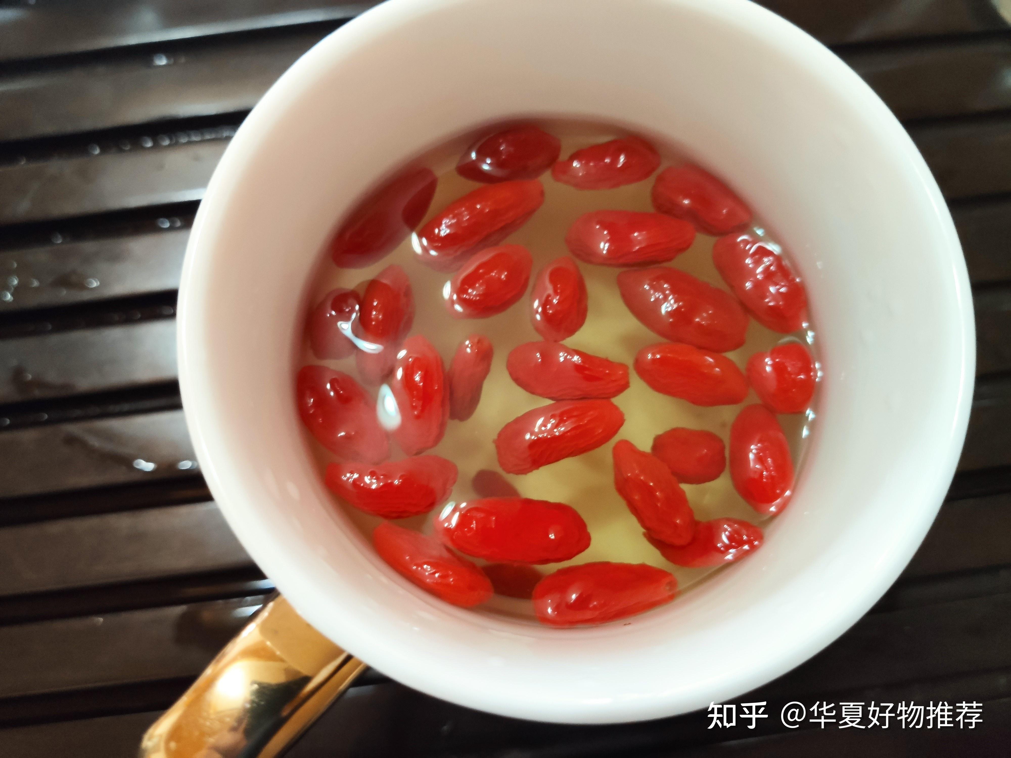 泡枸杞是要用开水泡还是要温水泡? - 知乎