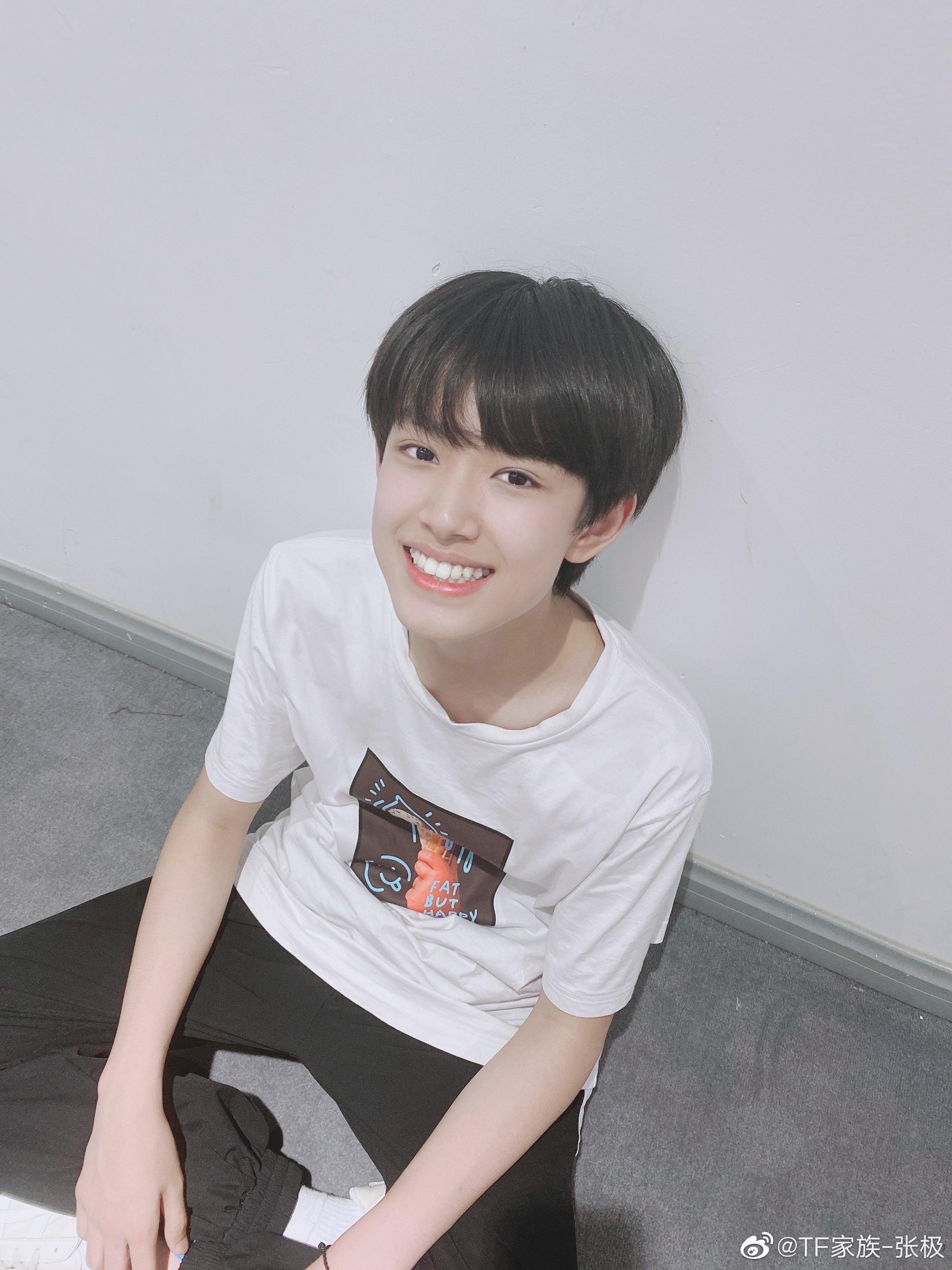 如何评价tf家族三代团的张极？ - 知乎