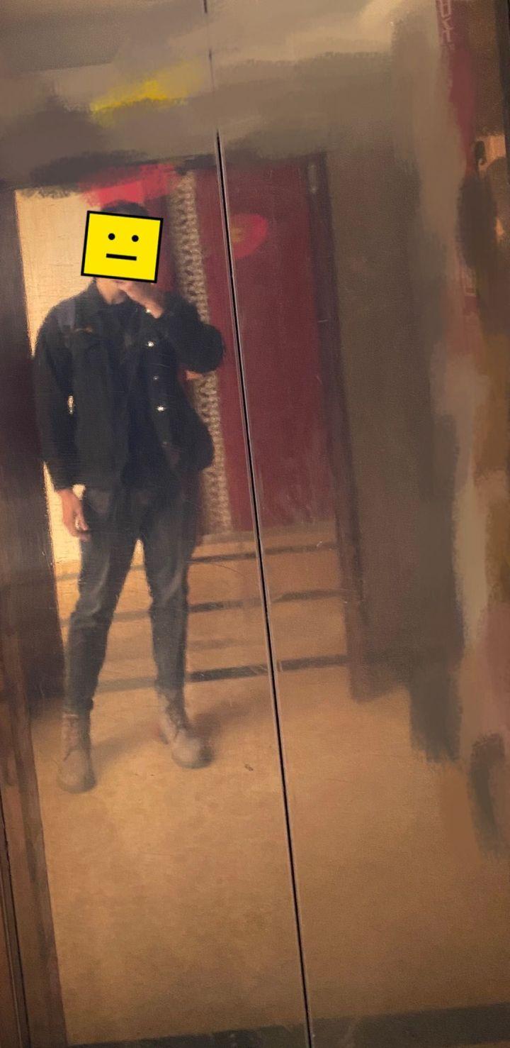 你们认为身高一米八体重130斤的男孩子标准吗