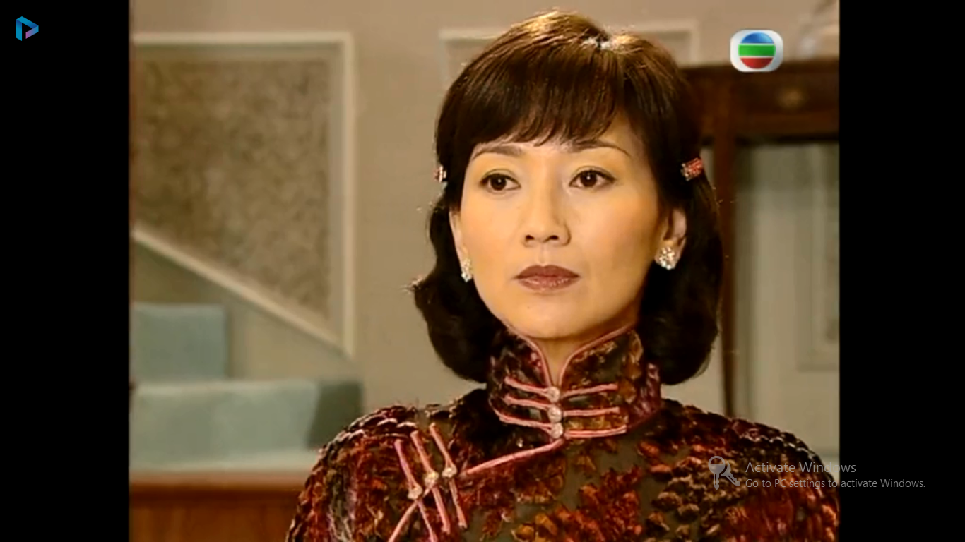 感觉这应该是个老戏骨吧!港片不行后他就过来大陆发展了.