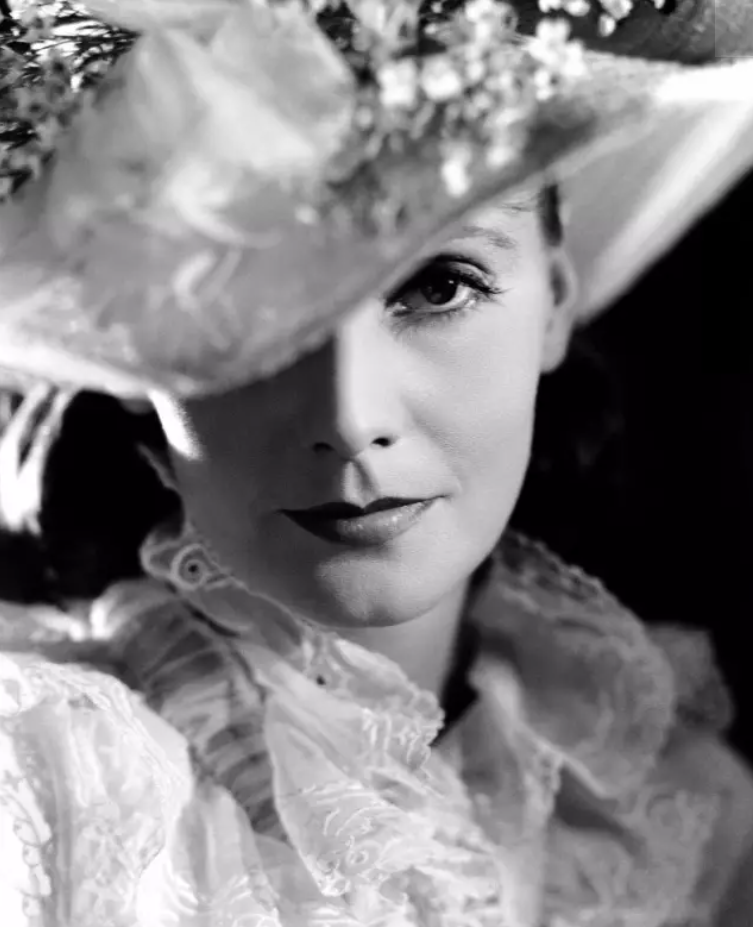 如何评价葛丽泰嘉宝的长相? - 知乎