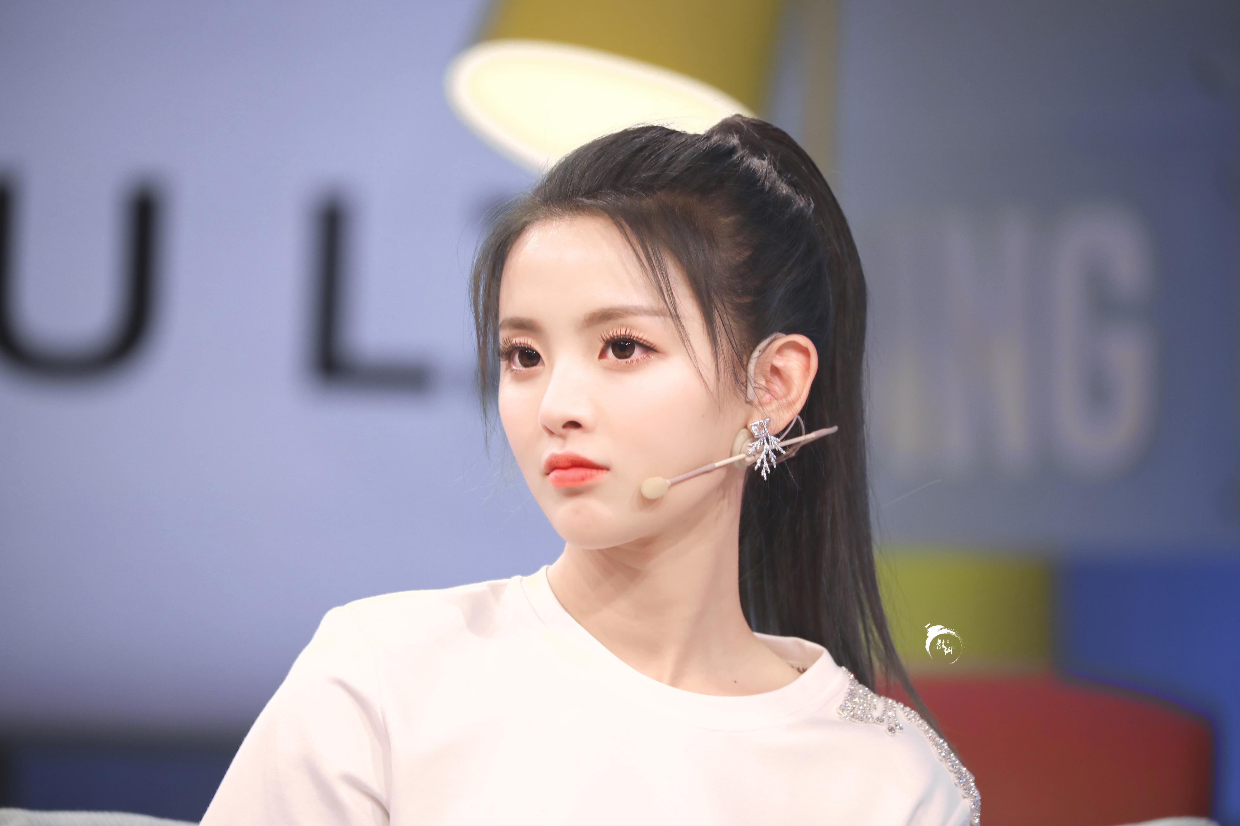 村民们都收藏了哪些杨超越1080p以上分辨率的电脑桌面或者手机壁纸?