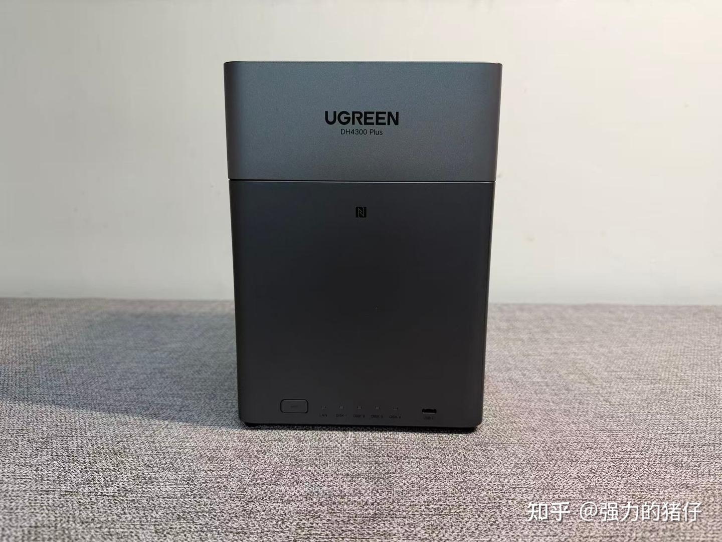 最适合新手入门的成品NAS!绿联DH4300 Plus 轻松打造你的专属存储中心