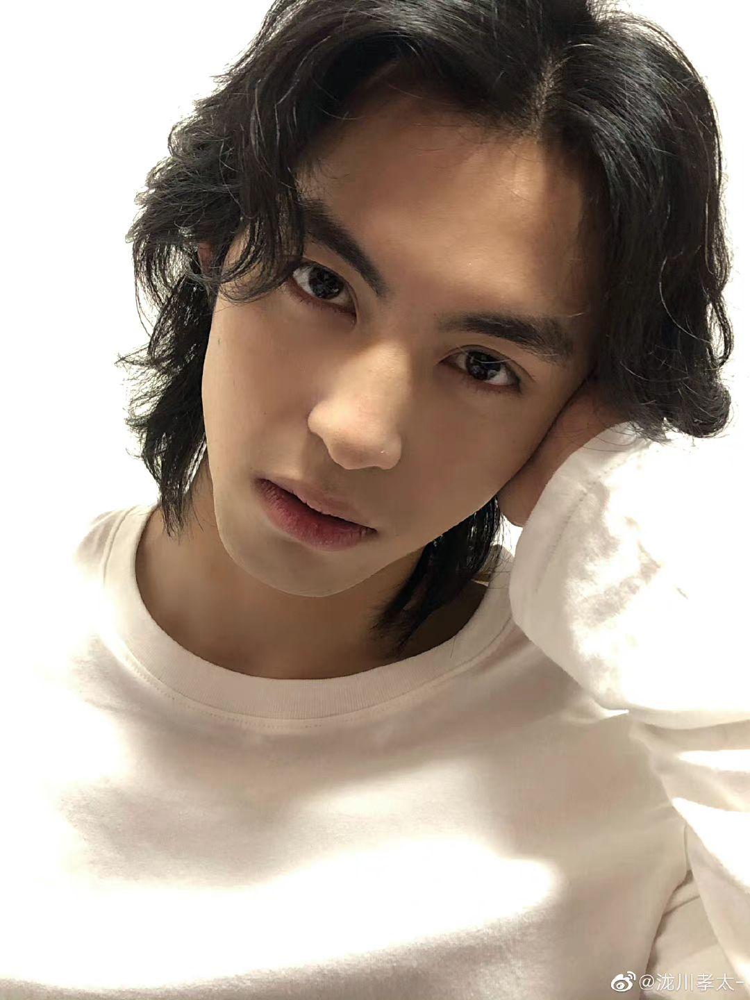 有没有哪些遗落民间却帅得惊天的帅哥. - 知乎