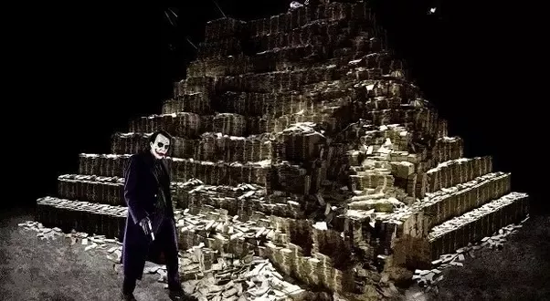 蝙蝠侠黑暗骑士中小丑烧钱那场戏实际烧了多少钱