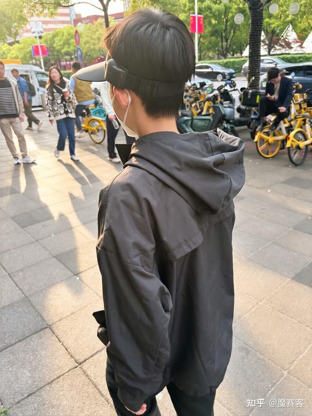是防晒防水的遮阳帽,也是安全的开放式耳机