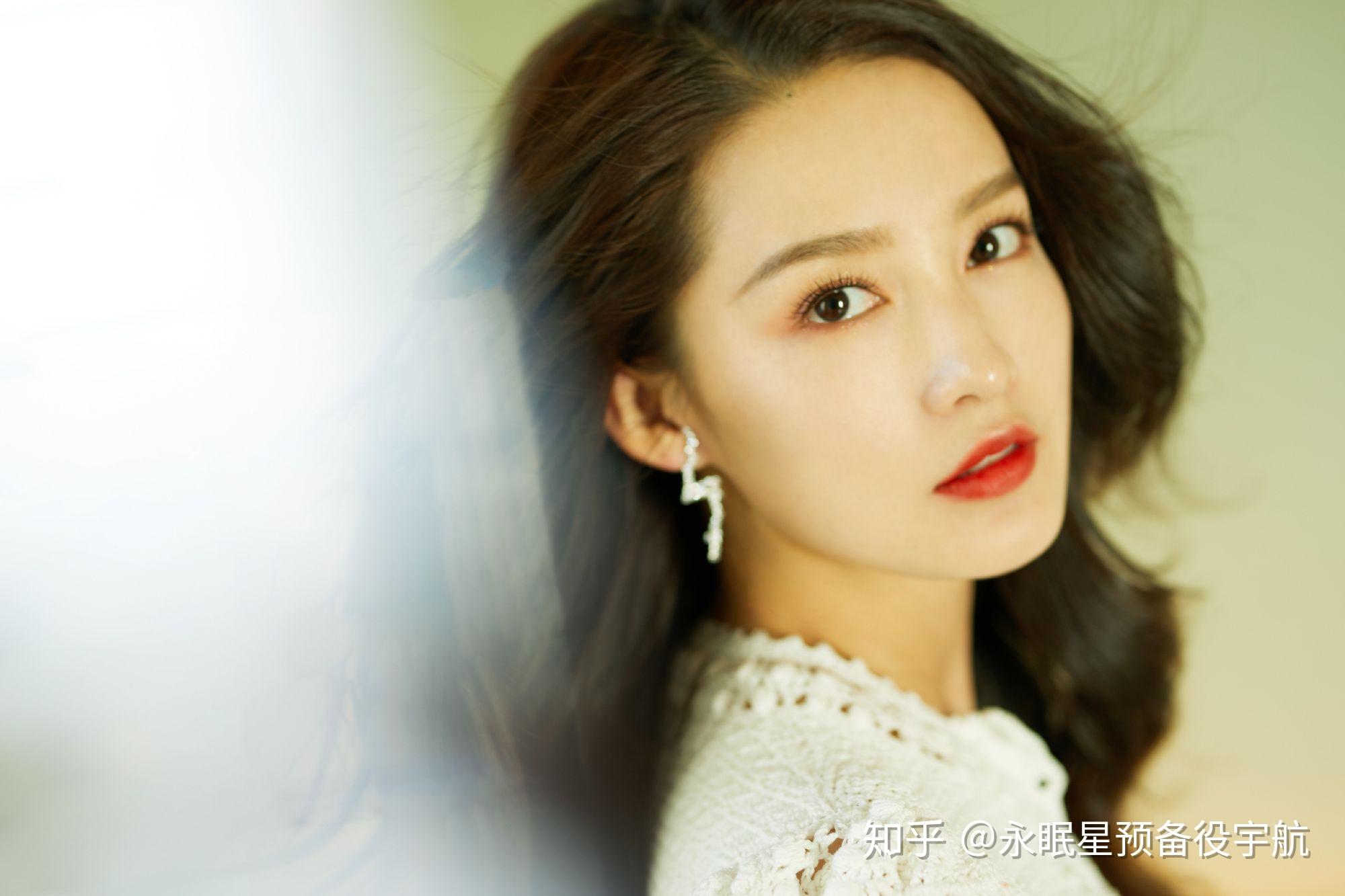 你觉得谁适合演掌中之物女主