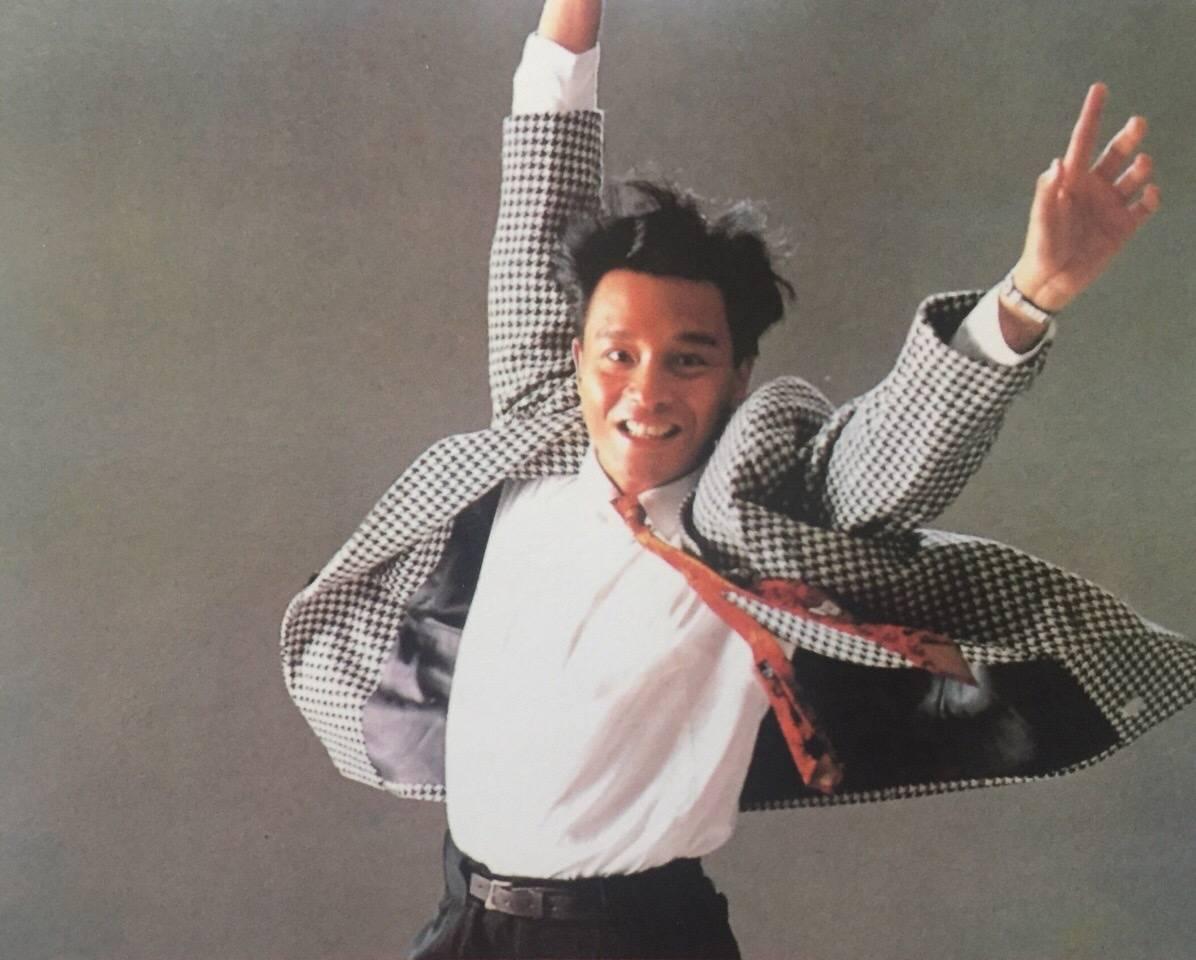 有没有抓拍的张国荣的搞笑一点的照片? - 知乎