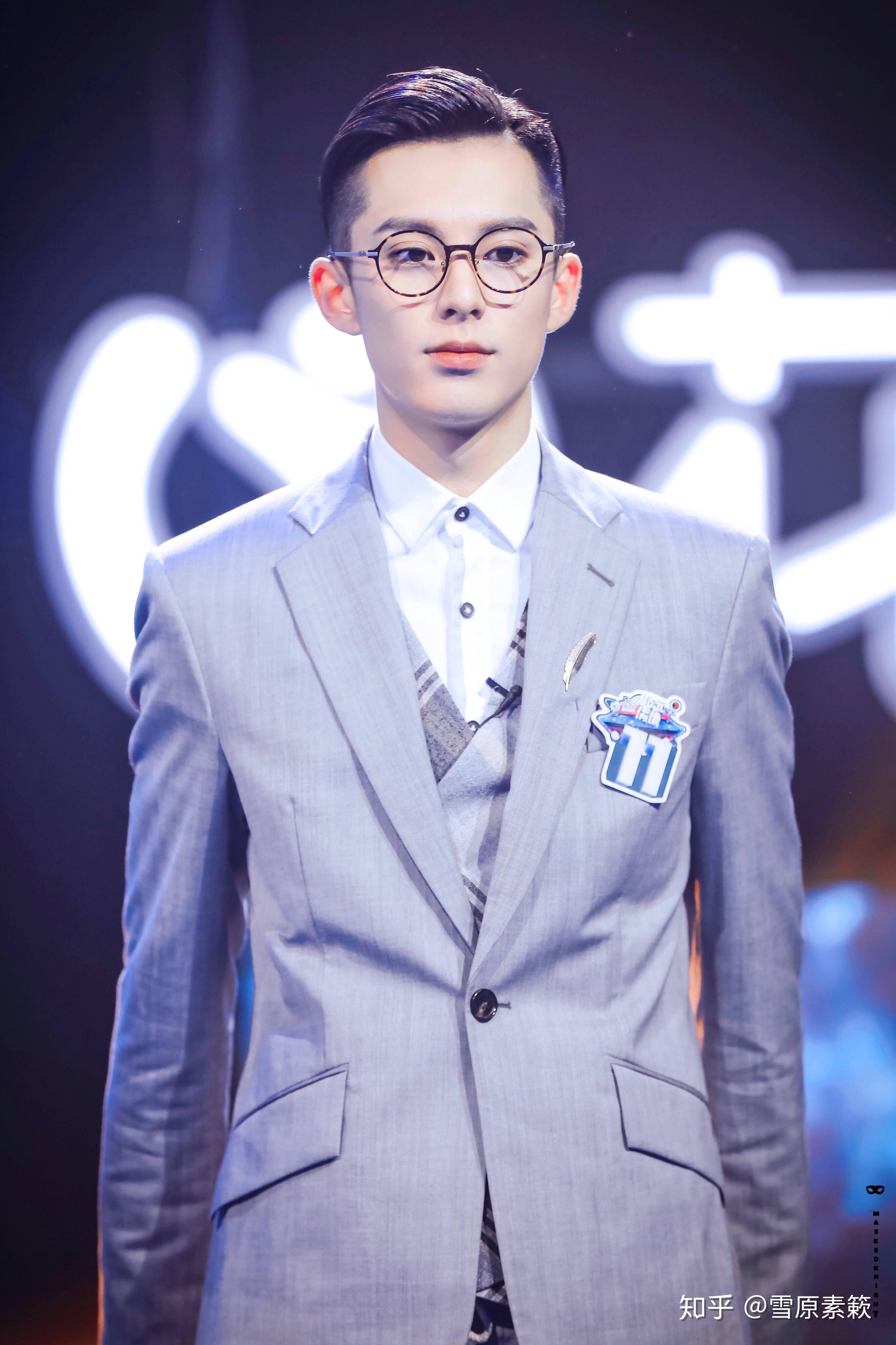 怎样评价超次元偶像里的王鹤棣面具男彦希和马思超