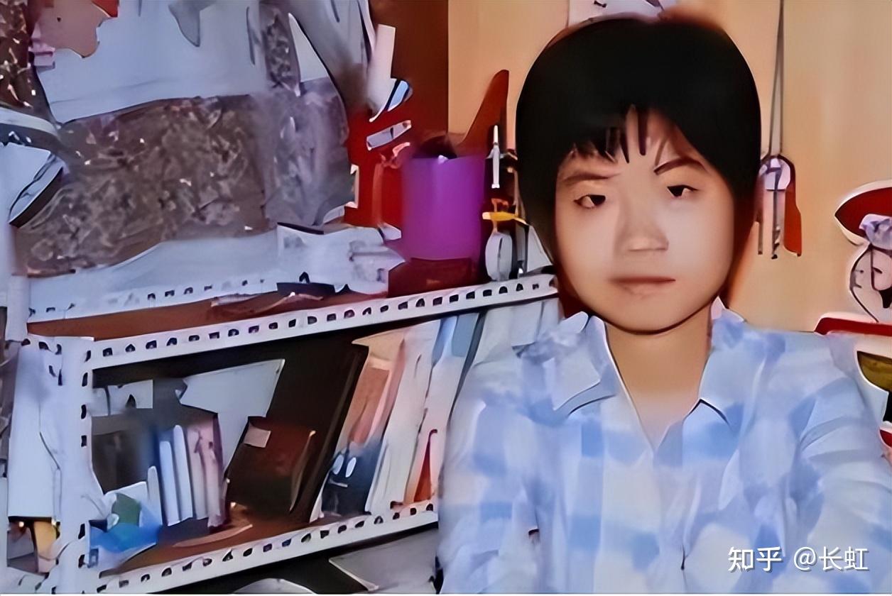 上海海事大学自杀案: 学霸杨元元带母上学,最终厕所自缢身亡,生生被母亲吸干血 - 知乎