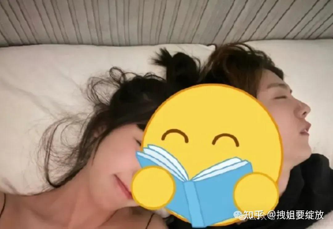 https://picx.zhimg.com/v2-eabb52c649cdd939d6f9fb1359bd18f1_1440w.jpg