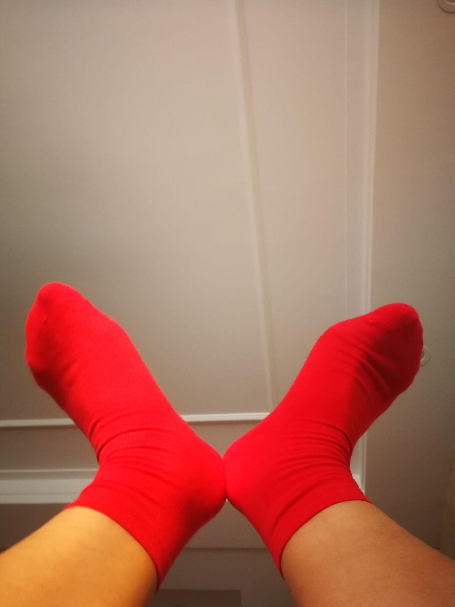 哪个牌子的红袜子(本命年的)不臭脚,质量好啊?