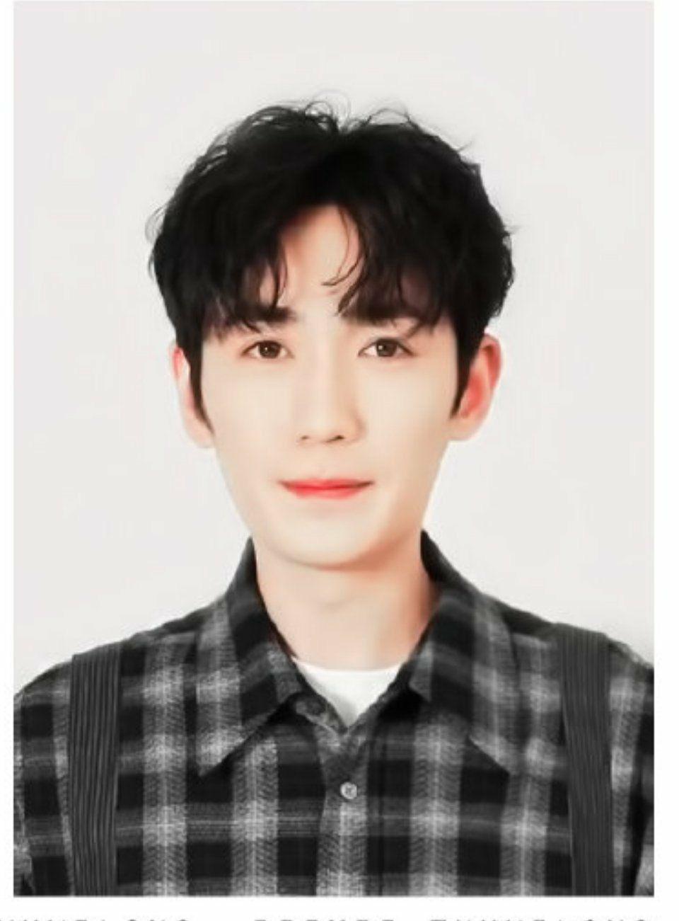 能分享一下朱一龙的证件照吗?