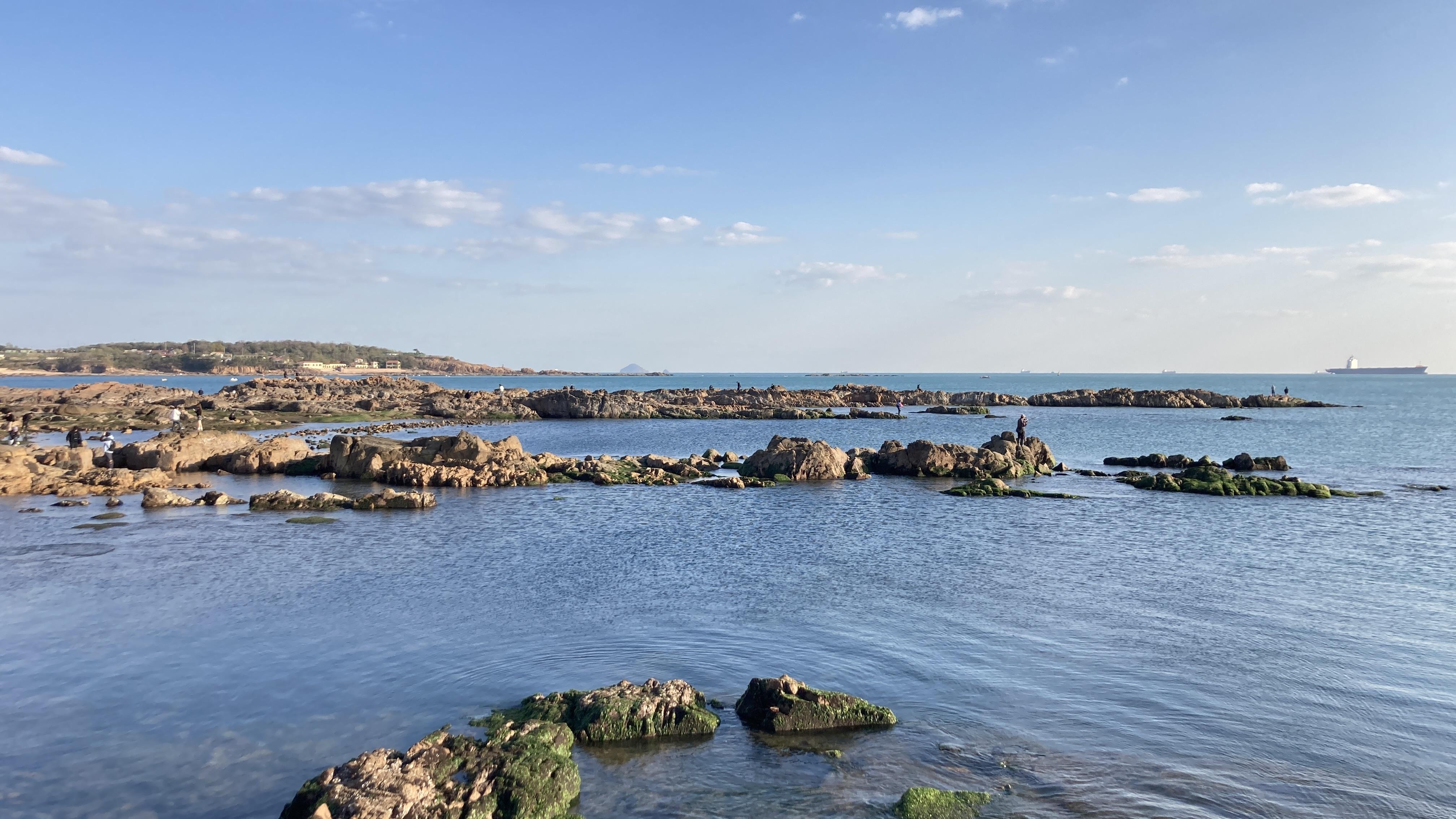 俺家没钱买糖瓜,吃个枣上天吧."懂胶东话的文友们,你们读对了吗?