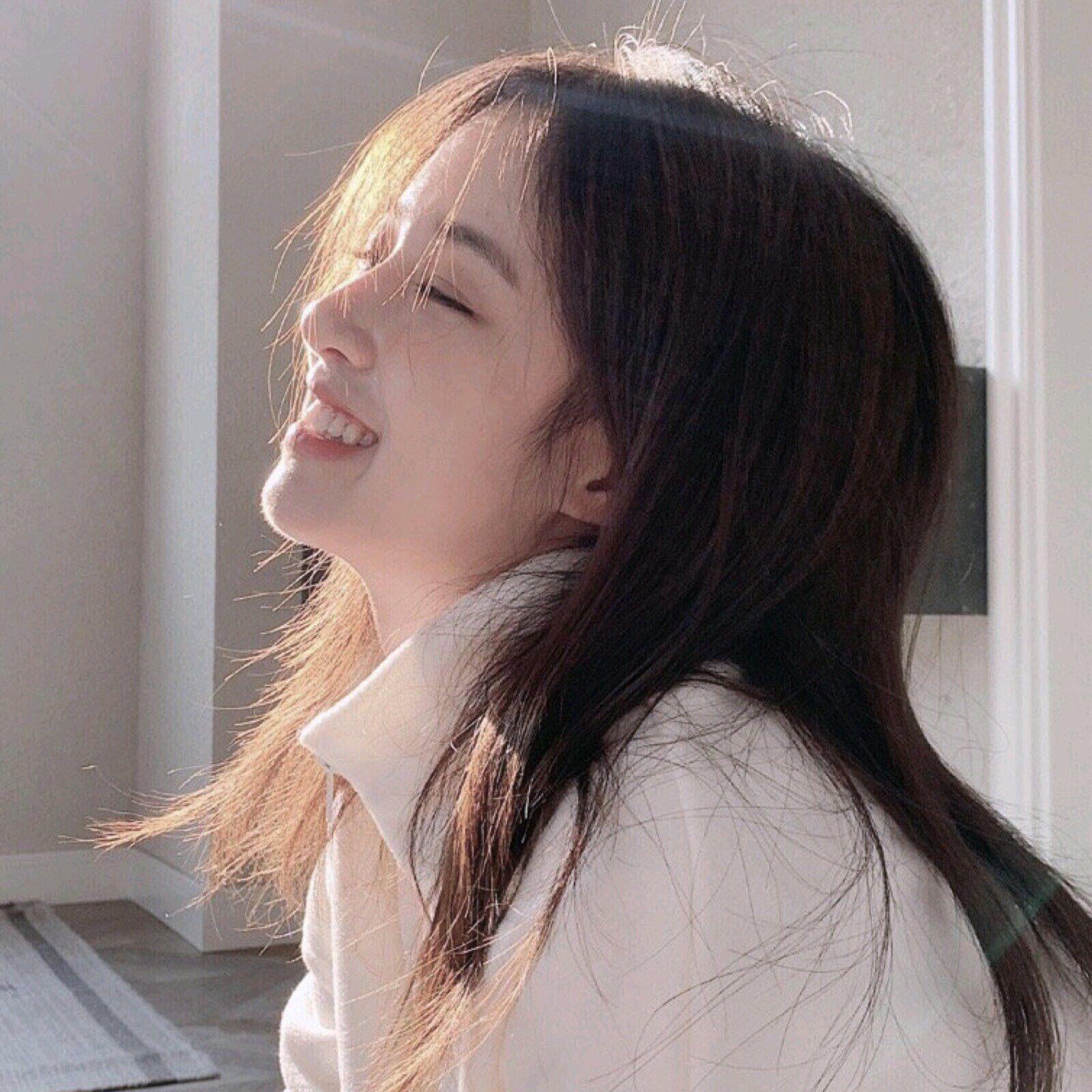 有没有笑得治愈的美女头像?