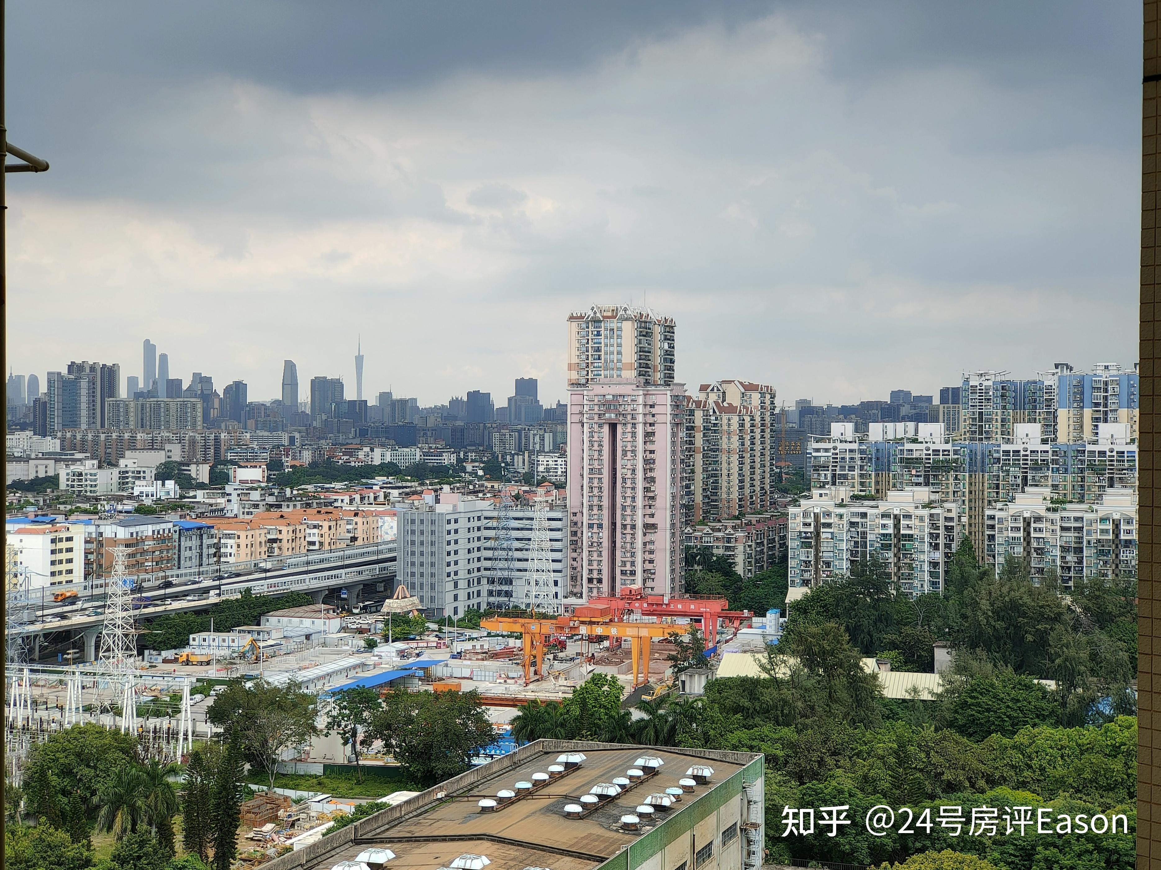 请问广州白云区罗冲围的富力半岛花园和富力桃园哪个更好,最近想入手