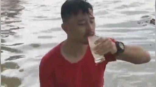 铁胃刘墉豪饮恒河水