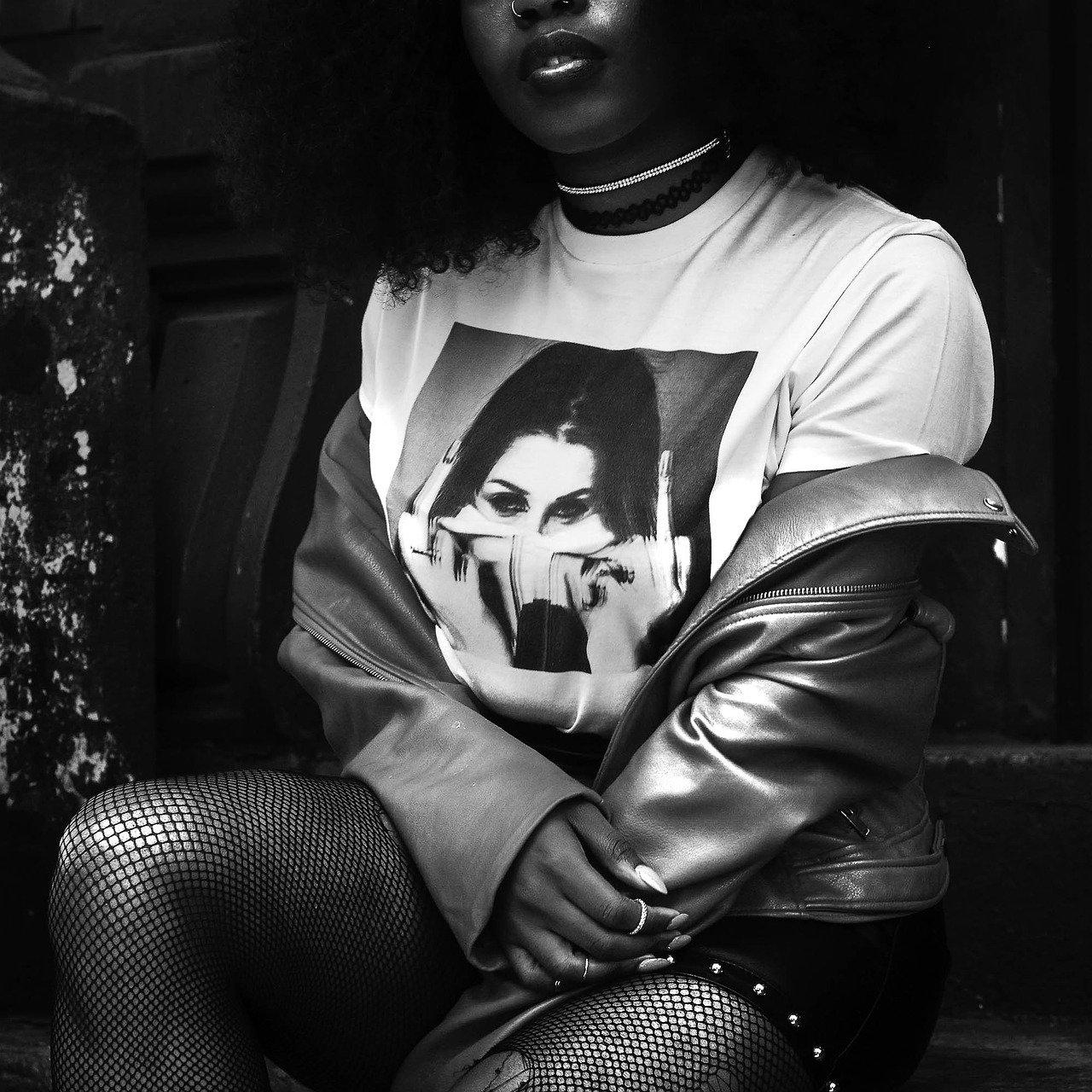 线上线下美妆消费对比