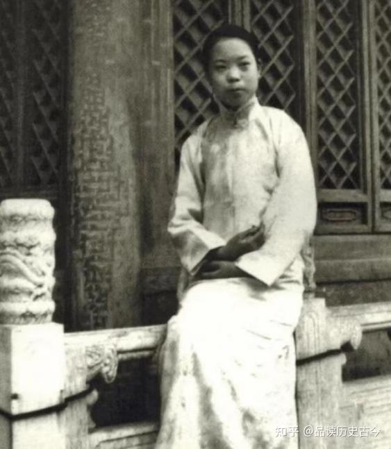 大清末代皇妃文绣:一个敢与溥仪大闹离婚的女子 - 知乎