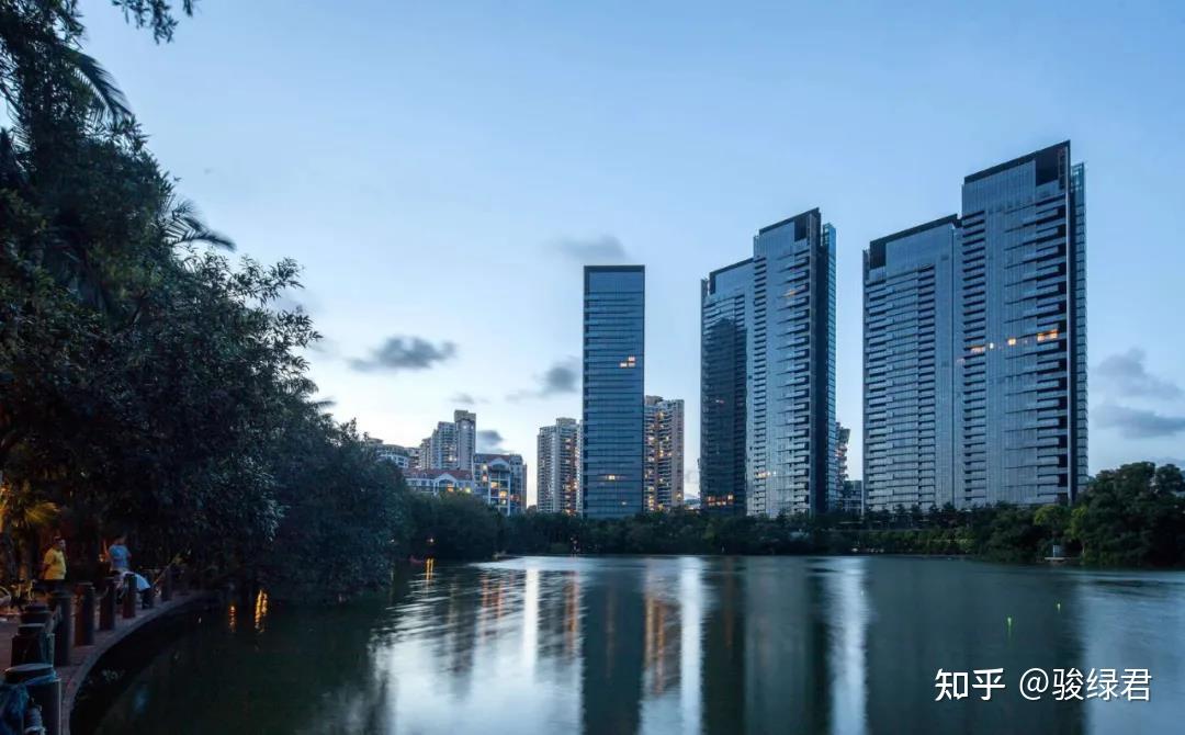 什么样的绿色建筑能买到30万一平? ——探访华侨城豪宅·新天鹅堡(天鹅湖花园二期) - 知乎
