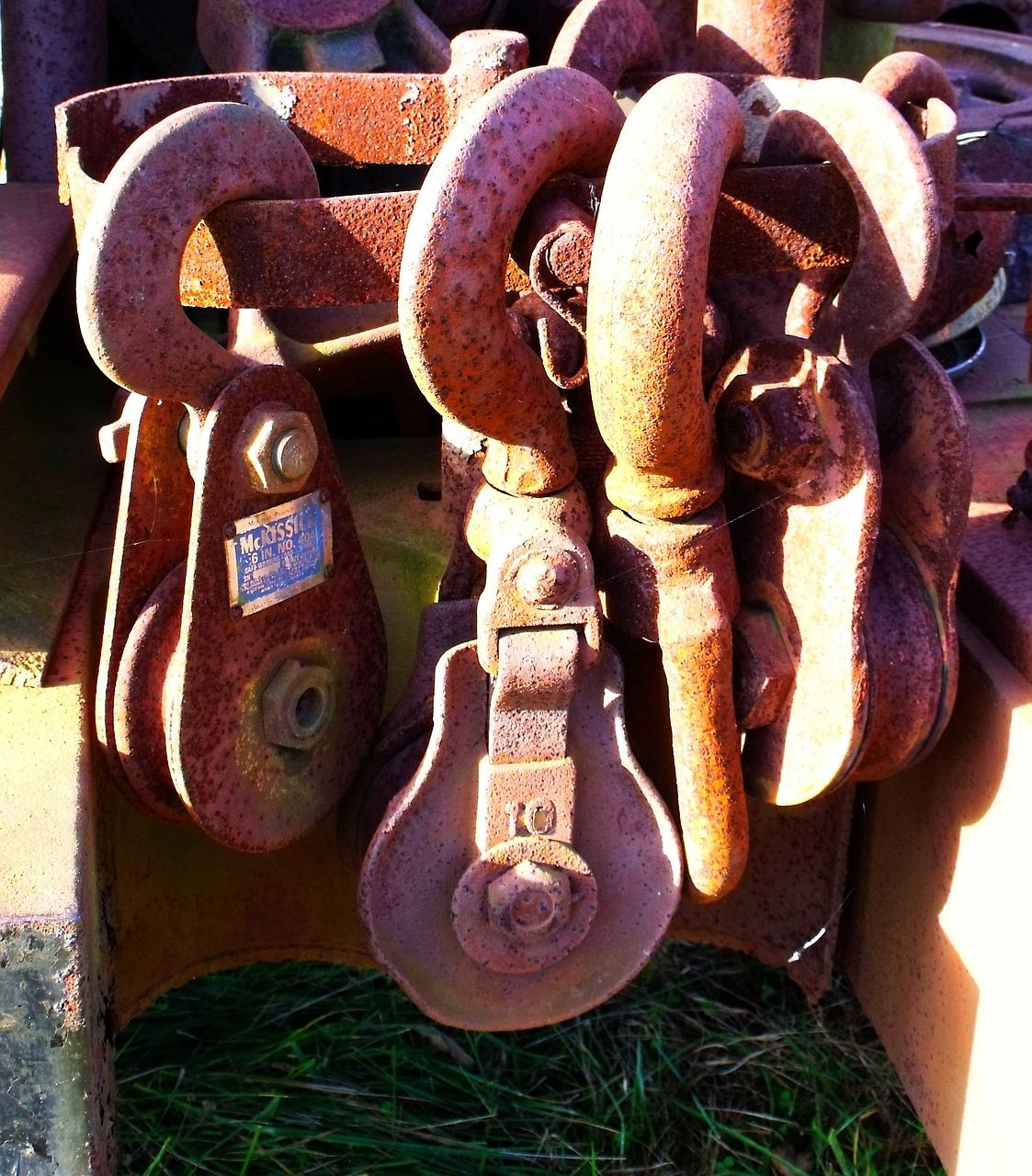 如何调高衣柜门滑轮