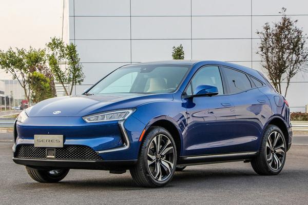 赛力斯sf5高性能运动版正式上市售价249万元起