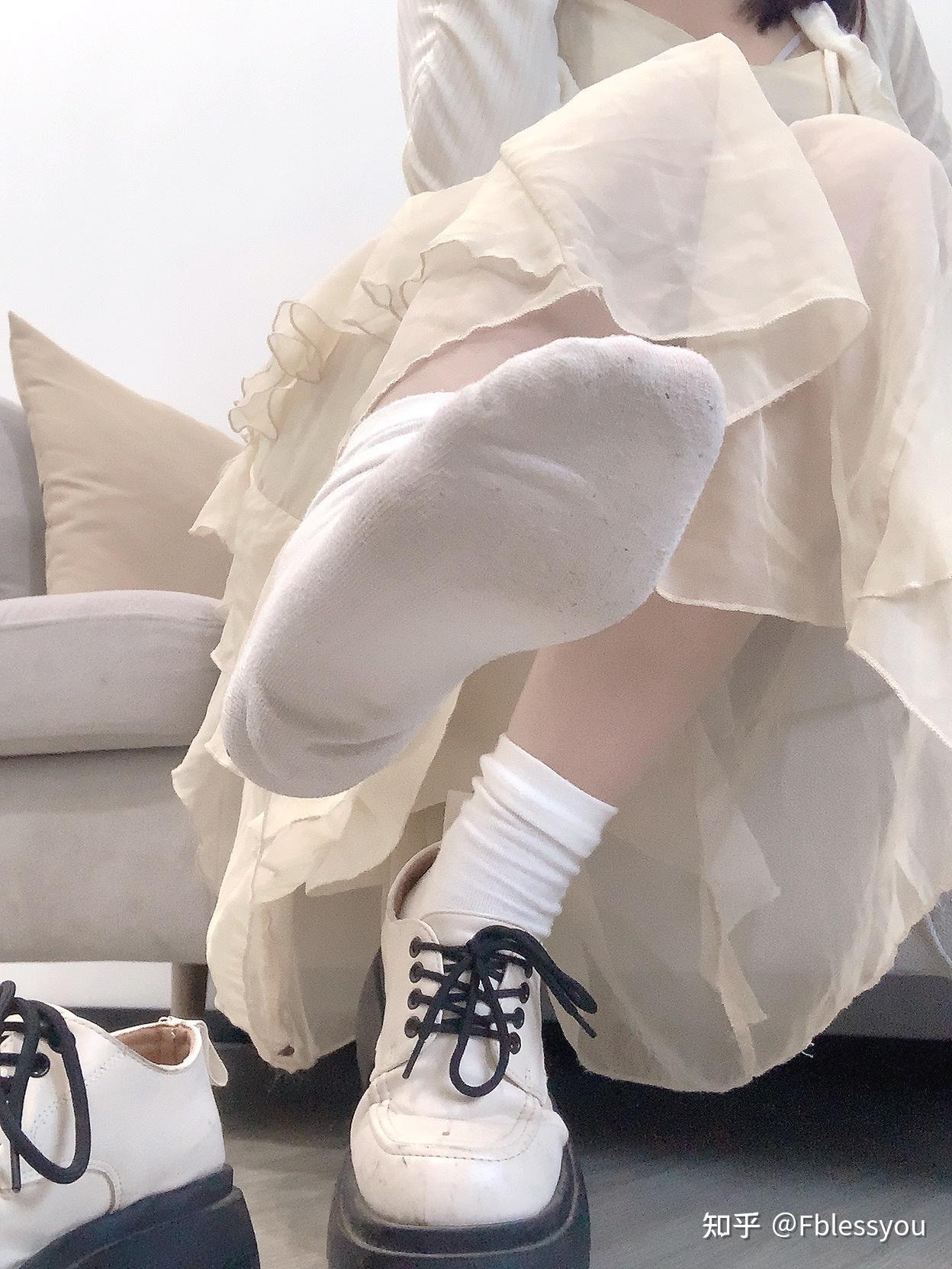 女生会喜欢穿白棉袜吗