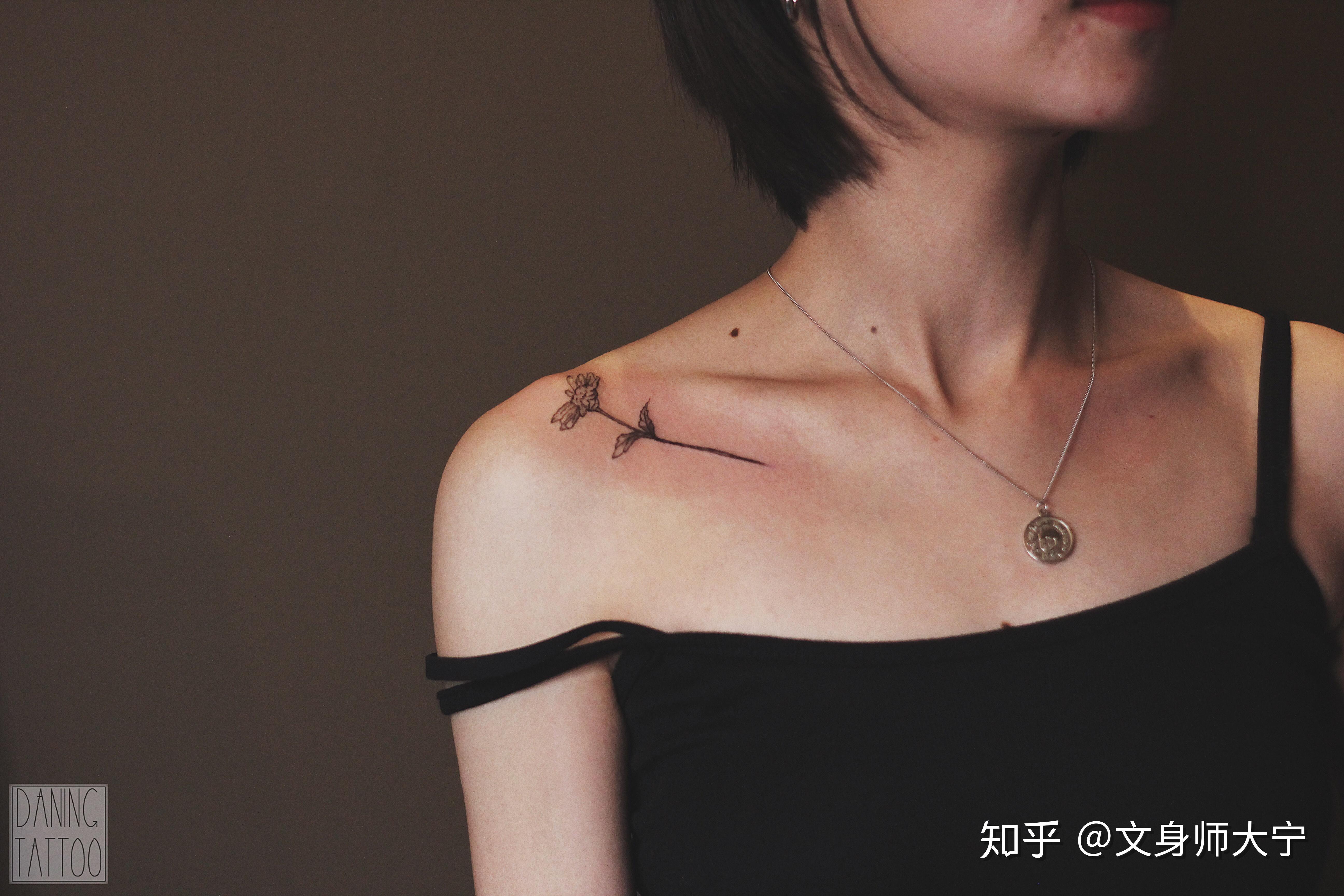 女生手臂沙漏纹身图案_上海纹身 上海纹身店 上海由龙纹身2号工作室