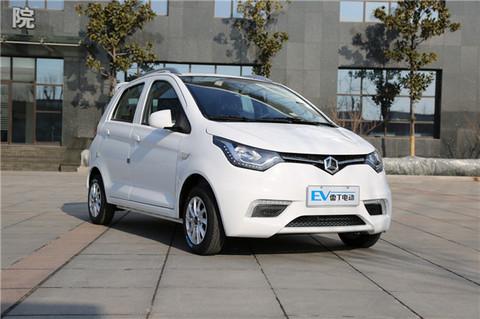 未来电动车新体验实测雷丁d70