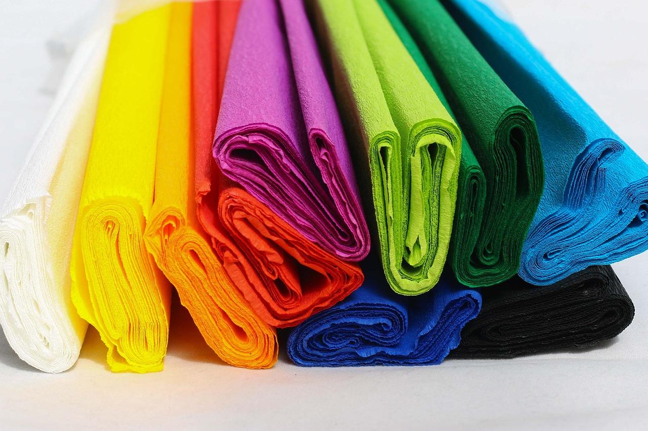 豆绿色搭配什么色窗帘