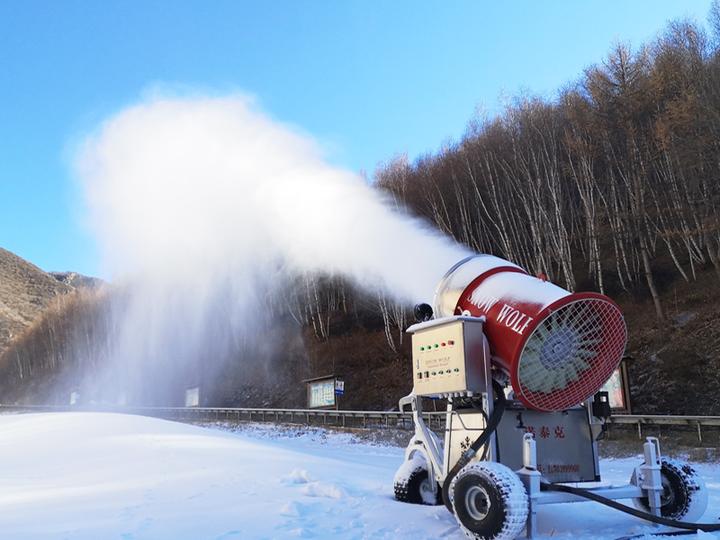 中小型人工造雪机造雪持续时间长 滑雪场规划设计