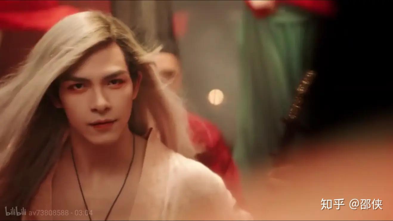 怎么评价最近很火的越南mv自心和泪色