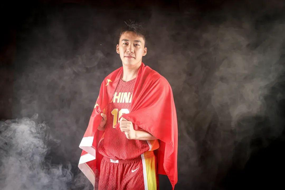 中国男篮球员王俊杰因三分犯规被教练质疑,并在末节被 dnp,这会对球员