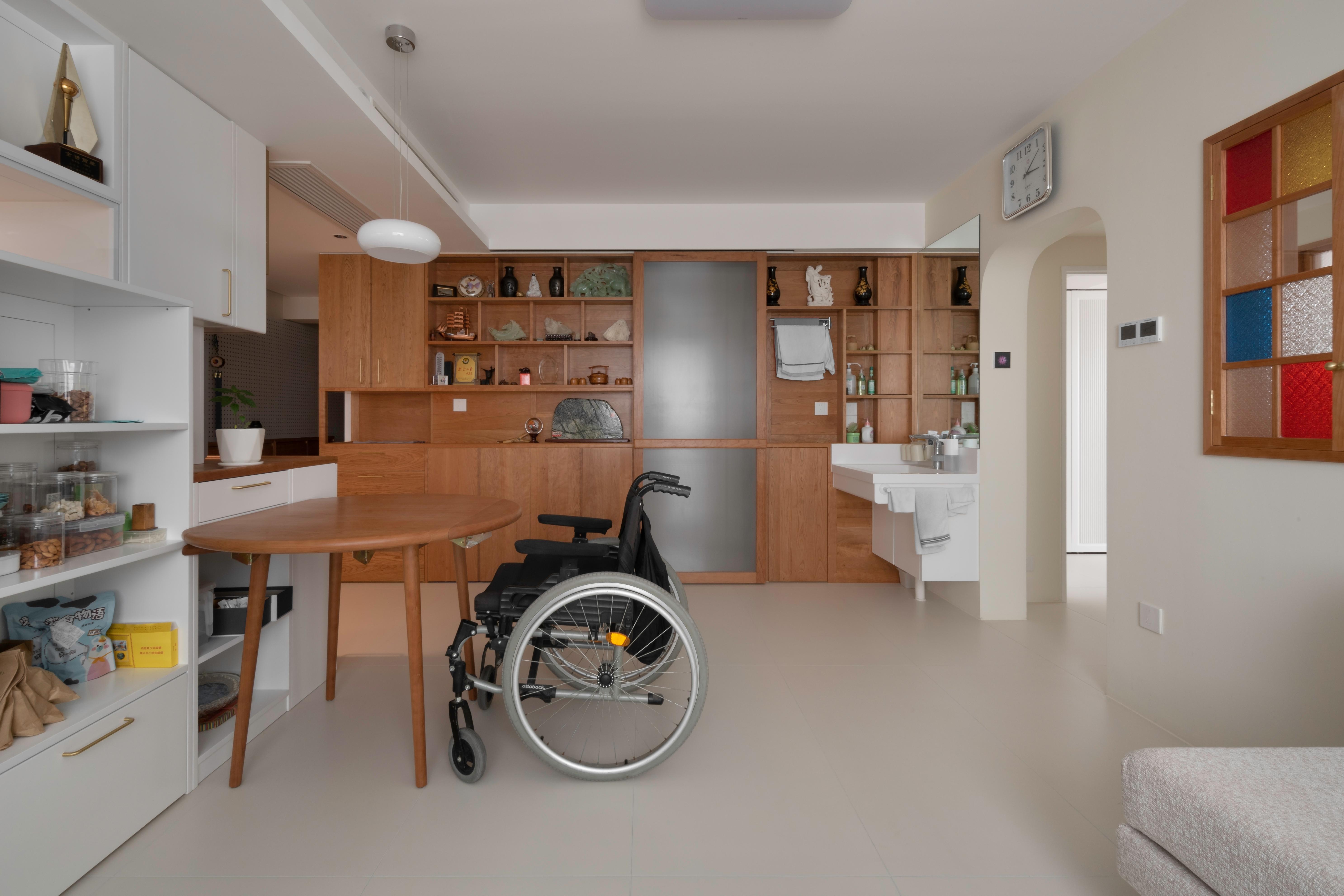 家有老人必看❗客餐厅实木定制专属家具