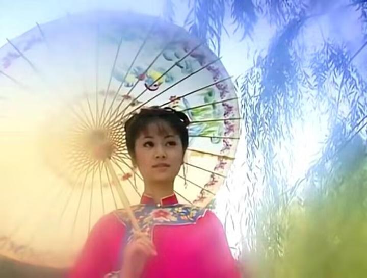 《还珠格格》：没名没分就未婚生女的夏雨荷，究竟是不是恋爱脑？ - 知乎